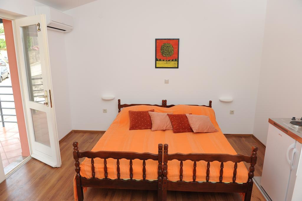 Apartments Neda Плоче Екстериор снимка