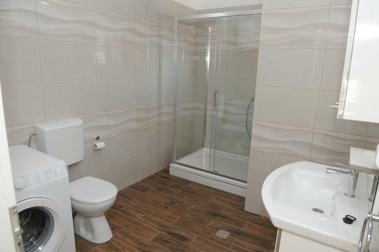 Apartments Neda Плоче Екстериор снимка