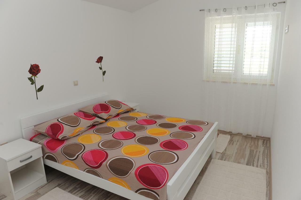 Apartments Neda Плоче Екстериор снимка