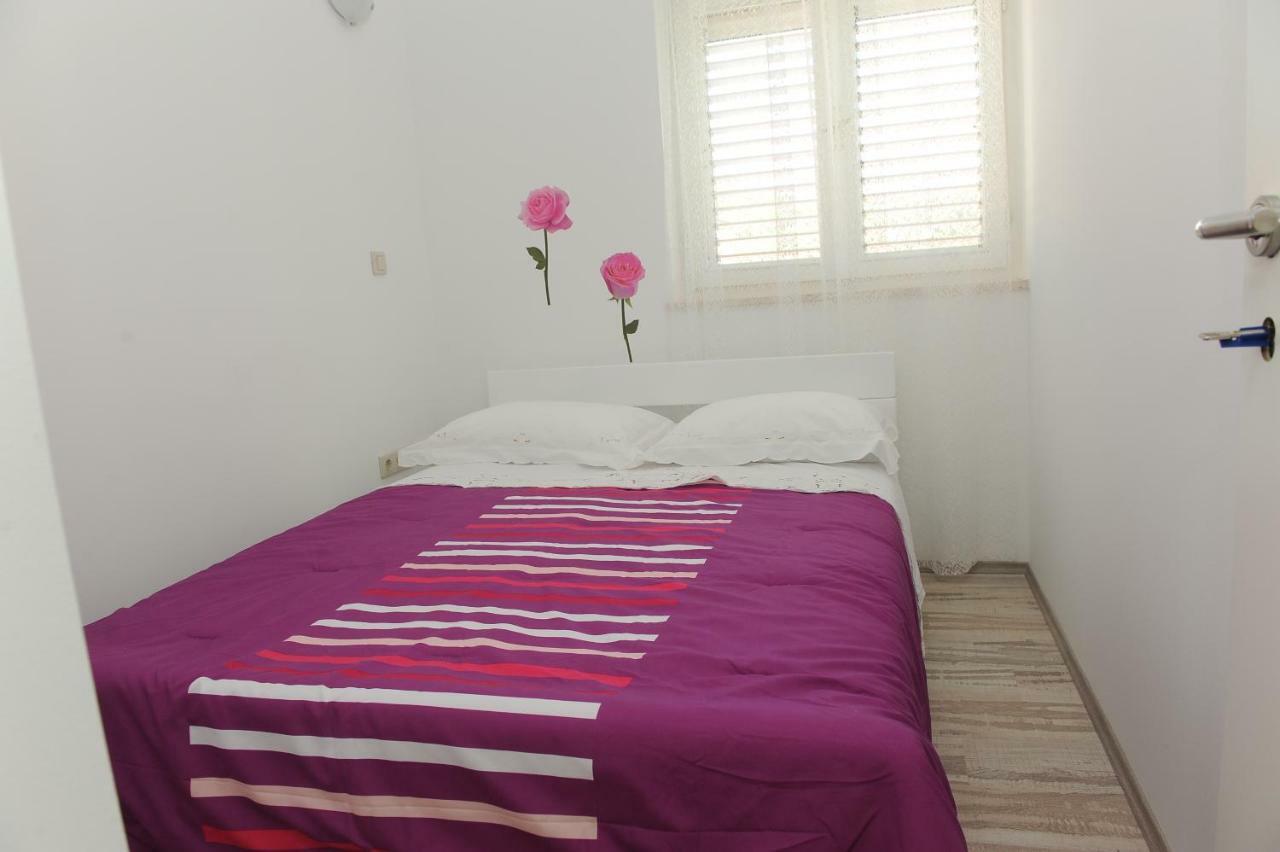 Apartments Neda Плоче Екстериор снимка