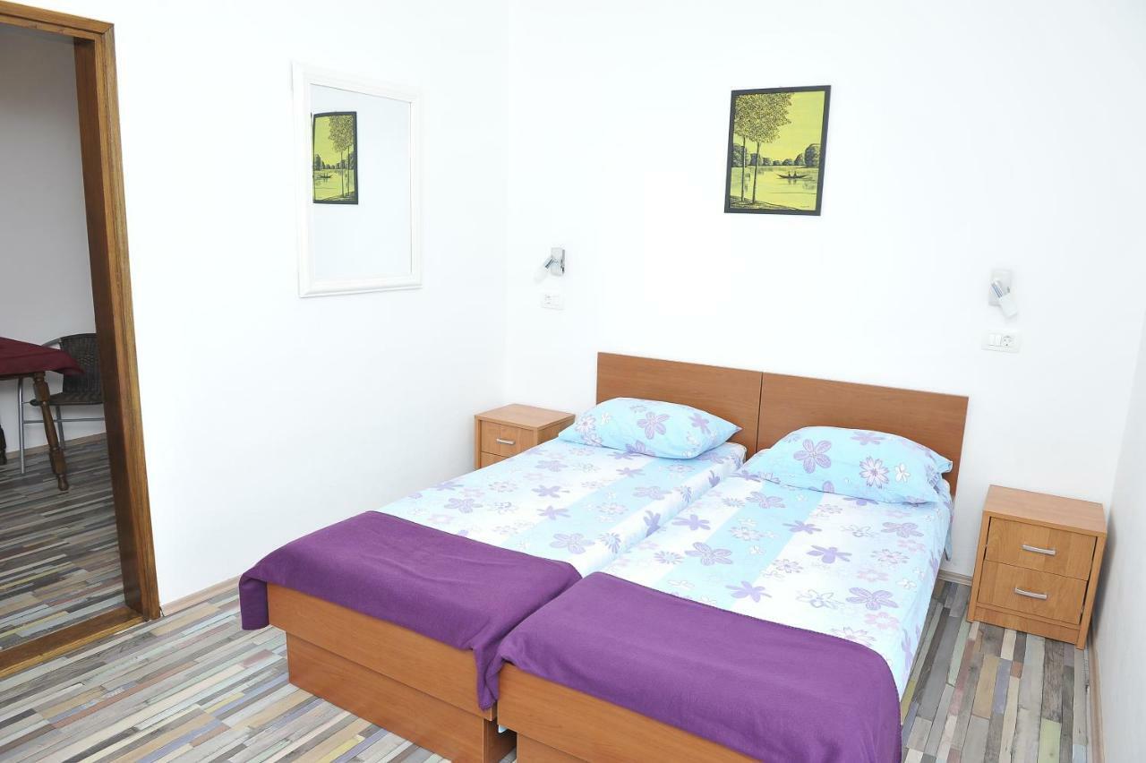 Apartments Neda Плоче Екстериор снимка