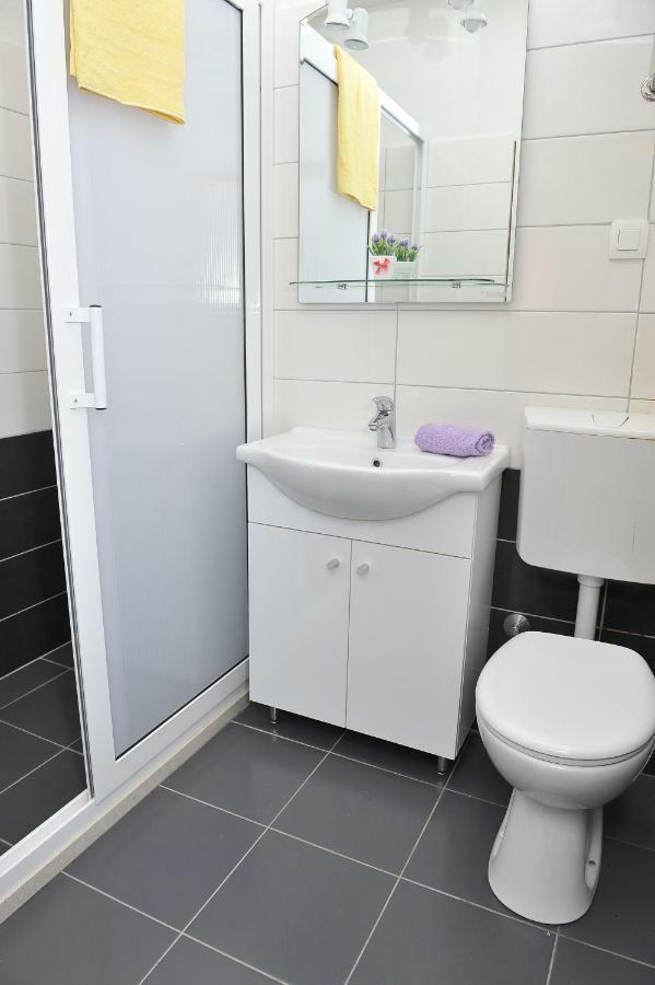 Apartments Neda Плоче Екстериор снимка