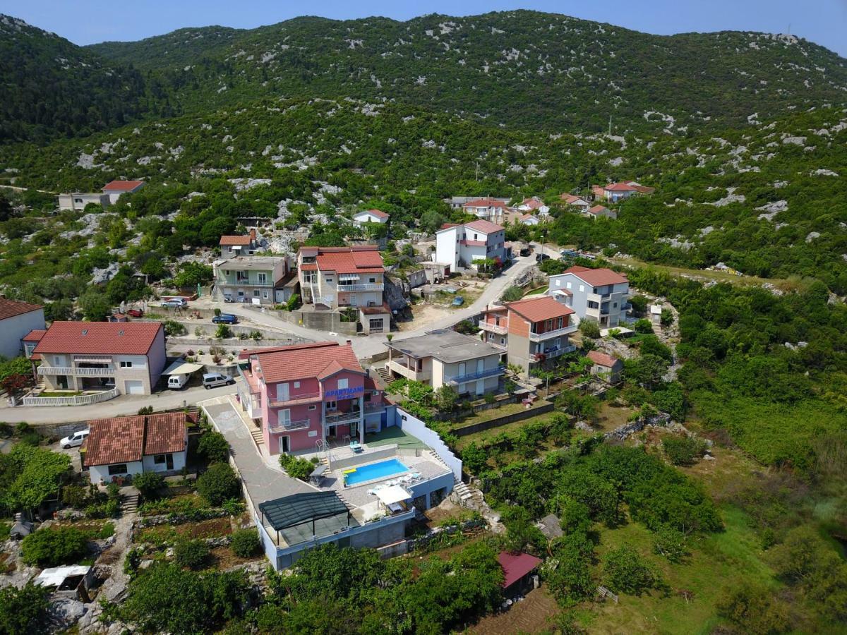 Apartments Neda Плоче Екстериор снимка